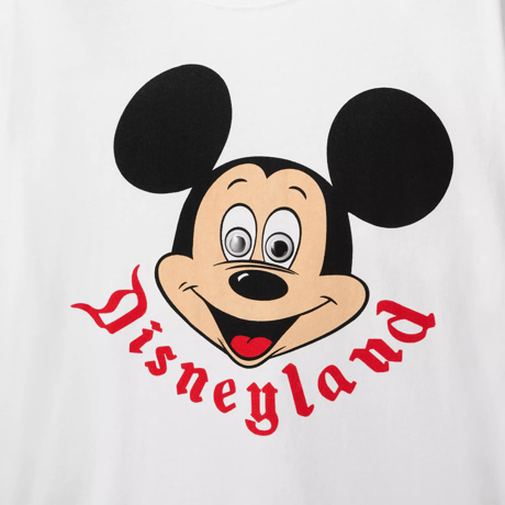 Disneyland 70周年　ミッキーマウス（大人用）　　Mickey Mouse Googly Eyes T-Shirt – Disneyland 70th Anniversary
