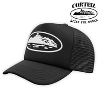 CORTEIZ / ISLAND PUFF PRINT TRUCKER HAT