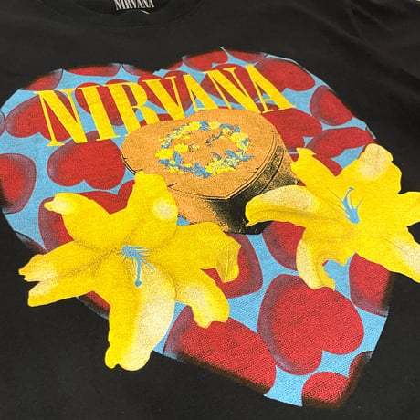 NIRVANA/Official Heart Tshirts  "BLACK”