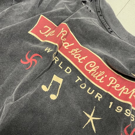 Mismatch NYC/”Chill Peppers”  hommage Tee