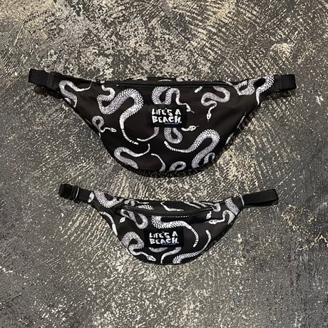 【 LIFE’S A BEACH 】“SNAKE” LARGE WAIST POUCH ( BLACK × WHITE )