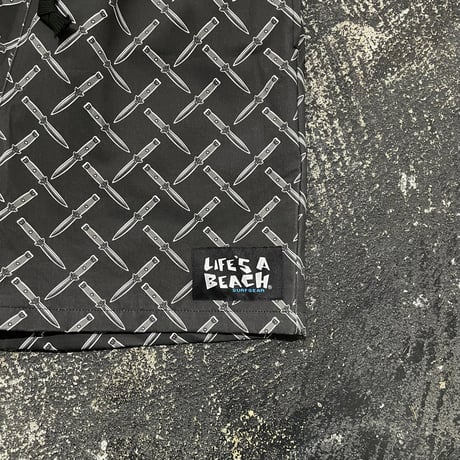 【 LIFE’S A BEACH 】“DAGGER” SHORTS ( BLACK × GRAY )