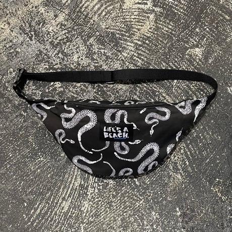 【 LIFE’S A BEACH 】“SNAKE” LARGE WAIST POUCH ( BLACK × WHITE )