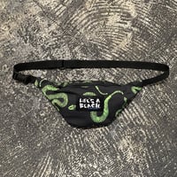【 LIFE’S A BEACH 】“SNAKE” SMALL WAIST POUCH ( BLACK × GREEN )