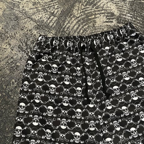 【 LIFE’S A BEACH 】“SKULLS” SHORTS ( BLACK × WHITE )