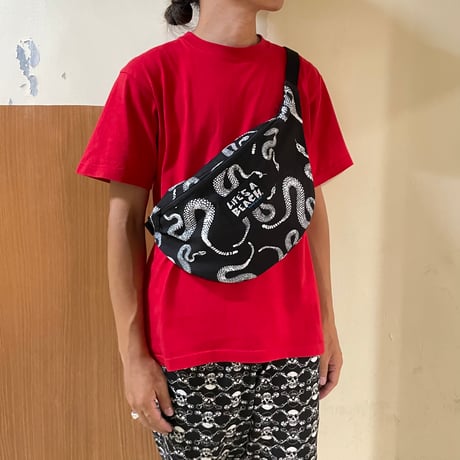 【 LIFE’S A BEACH 】“SNAKE” LARGE WAIST POUCH ( BLACK × WHITE )