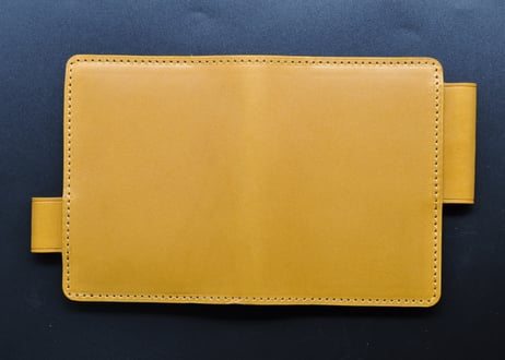 ★送料込み★手帳（ノート）カバー★A7サイズ★栃木レザー　ピット本ヌメ（キャメル）特A★