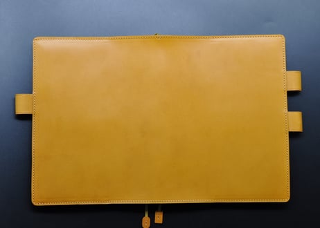 ★送料込み★本革手帳カバー★Ａ５サイズ★ほぼ日手帳カズン、NOLTY A5ウィークリーなど★栃木レザー　ピット本ヌメ(キャメル）特A★