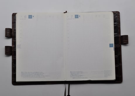 ★送料込み★本革手帳カバー★A5サイズ（ほぼ日手帳カズン、NOLTY A5 ウィークリーなど）★オイルヌメ（クロコ型押し）チョコ★
