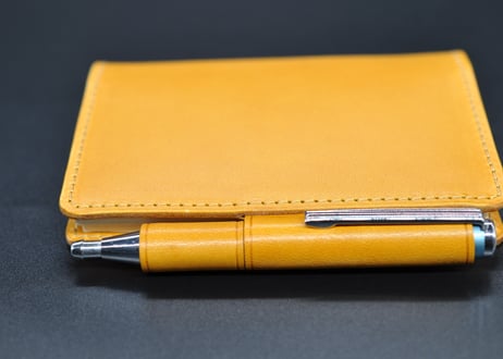 ★送料込み★手帳（ノート）カバー★A7サイズ★栃木レザー　ピット本ヌメ（キャメル）特A★