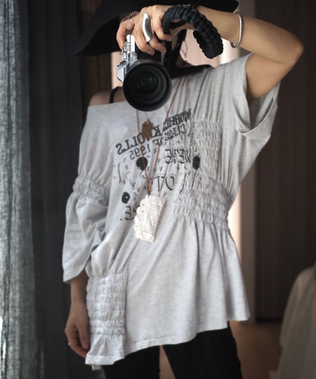revive shirring Tee  -top gray-