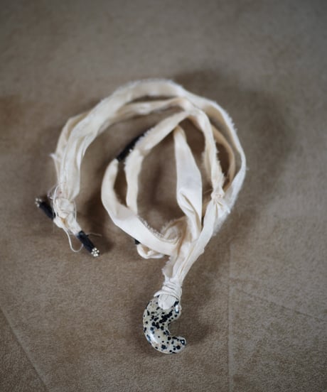 paisley necklace -offwhite Dalmatian-