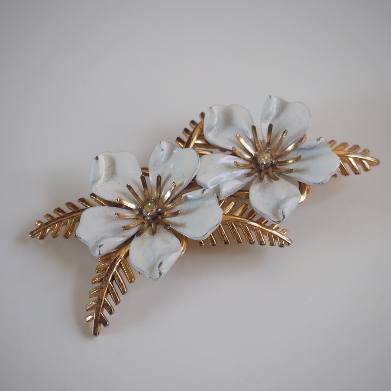 【Crown Trifari】エナメルお花ブローチ&イヤリングセット アメリカ買付】【サービス品】TRIFARIクラウントリファリ マグノリア