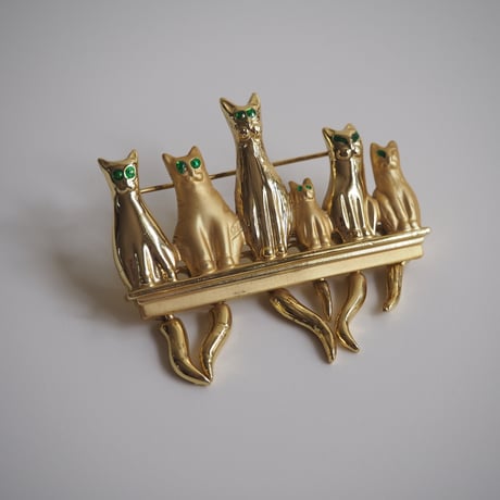 【アメリカ買付】AJC 猫 キャット マットゴールド ブローチ  / ヴィンテージ・コスチュームジュエリー