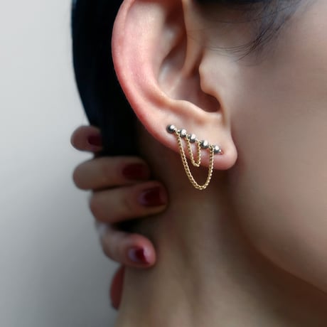 K14gf ’ W Drape ’ ピアス / black