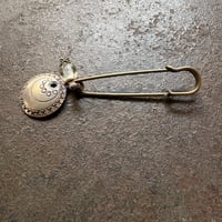カレンシルバーとビンテージビーズのブローチ　bc-30