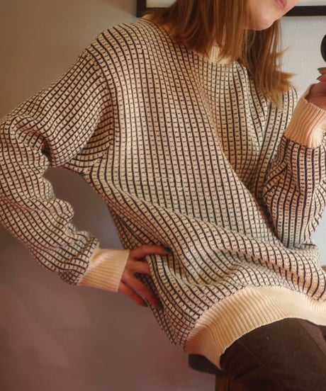 "MODEM DESIGN"Loop Change Knit