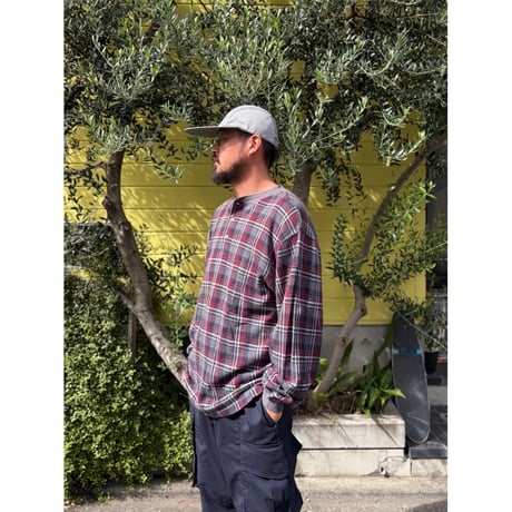 90's Eddie Bauer / Henley Neck LS / M / Used
