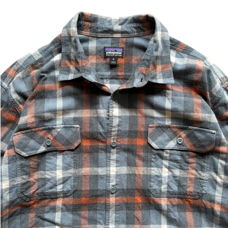 2022's Patagonia / Plaid Field Shirt / XL / Used