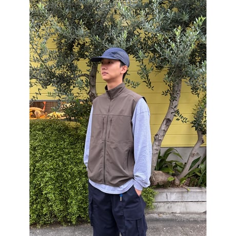 REI / Full Zip Nylon Vest / Khaki L / Used