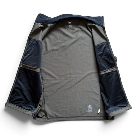 REI / Full Zip Nylon Vest / Khaki L / Used