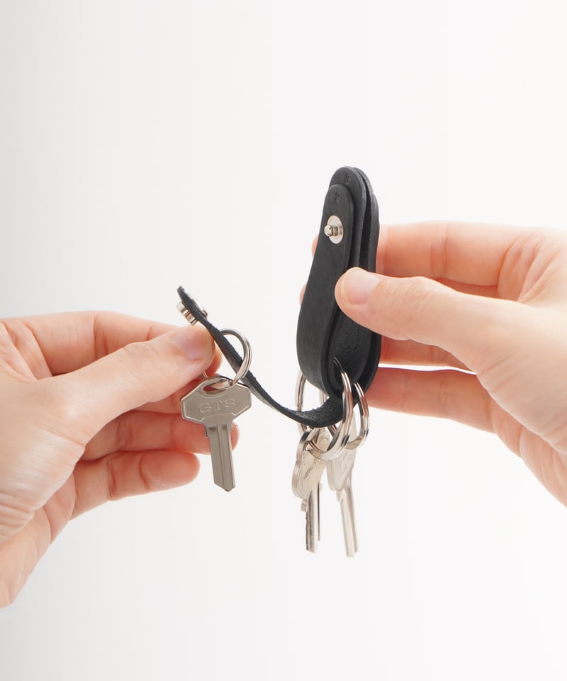 FOLD 3R KEY HOLDER ( 3 colors ) | i ro se Offi