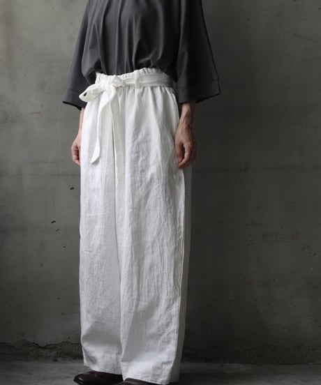 cavane キャヴァネ / Volume Wide Pants with Belt Linen100パンツ/ ca-26133