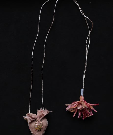 Antonia Rossi (Antomoon)/ Artisan Embroidered Heart Necklaceネックレス / An-26022A