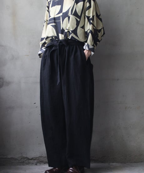 cavane キャヴァネ / Volume Wide Pants with Belt Linen100パンツ/ ca-26132