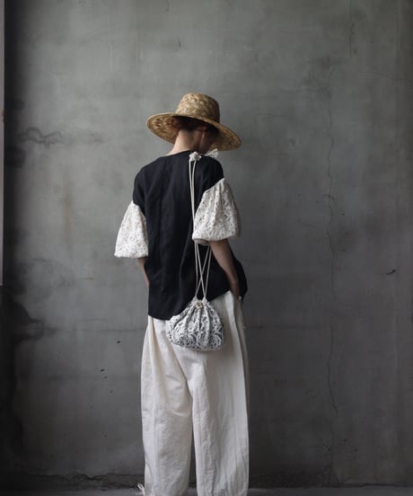 cavane キャヴァネ / Blouse with voluminous sleevesブラウス / ca-26126