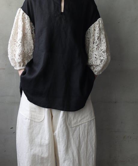 cavane キャヴァネ / Blouse with voluminous sleevesブラウス / ca-26126