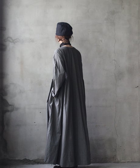 cavaneキャヴァネ / Gathered dress with side switchingワンピース / ca-26056A