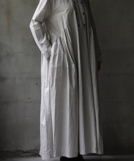 cavaneキャヴァネ / Gathered dress with side switchingワンピース / ca-26055A