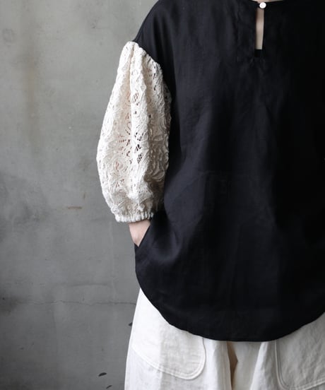 cavane キャヴァネ / Blouse with voluminous sleevesブラウス / ca-26126