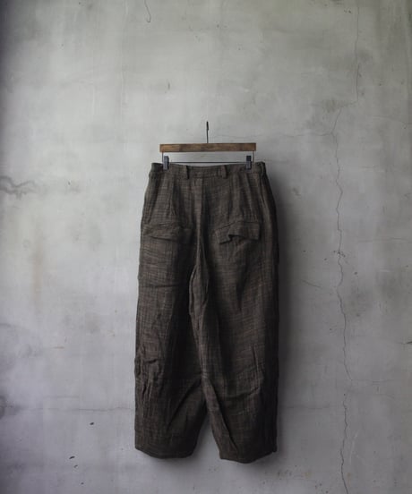 ALEKSANDR MANAMISアレクサンダーマナミ/ ROUGH POINT DART PANTパンツ/ am-26024