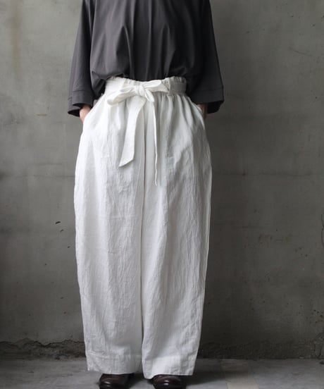 cavane キャヴァネ / Volume Wide Pants with Belt Linen100パンツ/ ca-26133