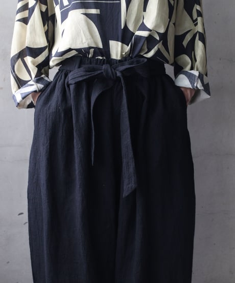 cavane キャヴァネ / Volume Wide Pants with Belt Linen100パンツ/ ca-26132
