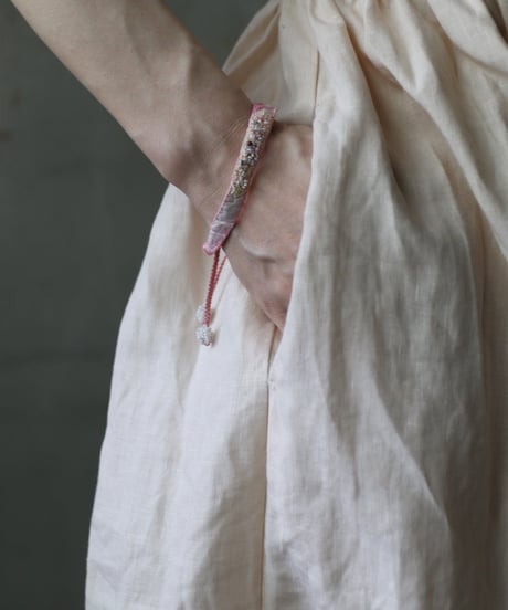 Antonia Rossi (Antomoon)/ Artisan Embroidered bracelets in vintage silkブレスレット / An-26013A