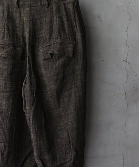 ALEKSANDR MANAMISアレクサンダーマナミ/ ROUGH POINT DART PANTパンツ/ am-26024