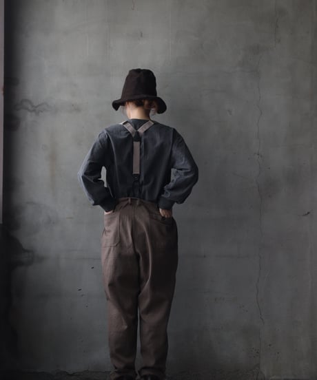 cavane キャヴァネ / Over pants with suspendersパンツ / ca-24213A
