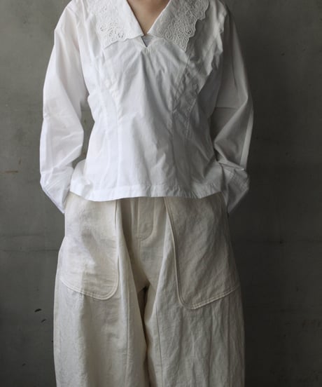 NATIVE VILLAGE ネイティブヴィレッジ / No.5 Simple longing 刺繍襟プルブラウス/ na-26020