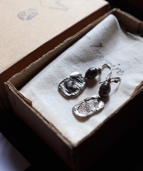 Atelier Inscrire アトリエ インスクリール / COSTUME JEWELLERY SILVER FRAME EARRING / At-26019
