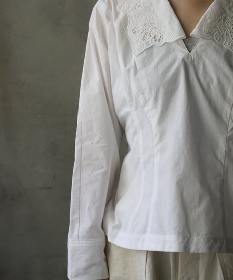 NATIVE VILLAGE ネイティブヴィレッジ / No.5 Simple longing 刺繍襟プルブラウス/ na-26020