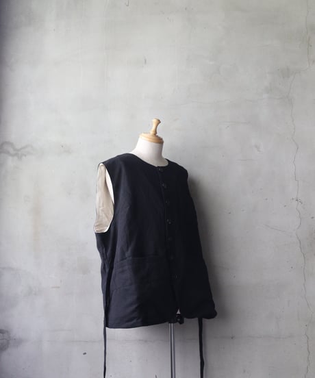 ALEKSANDR MANAMISアレクサンダーマナミ/ DOUX THENARDIER WAISTCOATベスト/ am-26017