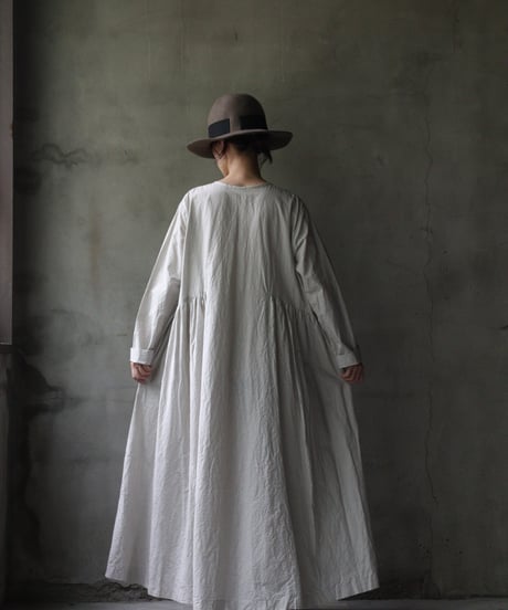 cavaneキャヴァネ / Gathered dress with side switchingワンピース / ca-26055A