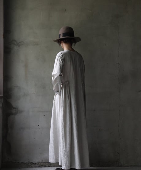cavaneキャヴァネ / Gathered dress with side switchingワンピース / ca-26055A