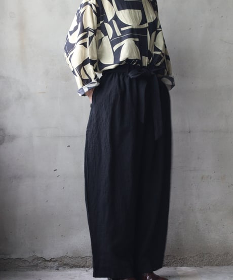 cavane キャヴァネ / Volume Wide Pants with Belt Linen100パンツ/ ca-26132