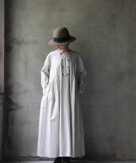 cavaneキャヴァネ / Gathered dress with side switchingワンピース / ca-26055A