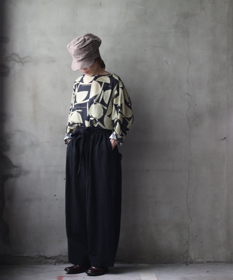 cavane キャヴァネ / Volume Wide Pants with Belt Linen100パンツ/ ca-26132