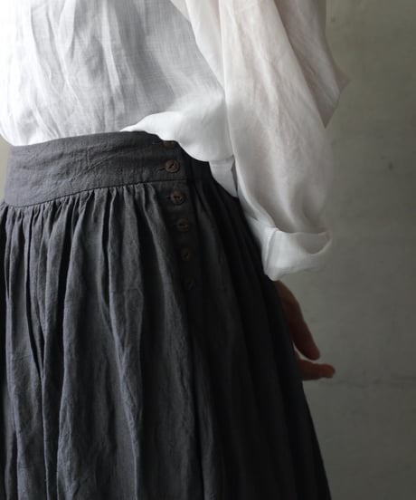 cavane キャヴァネ / Gathered skirt with side button linen100 スカート / ca-26099